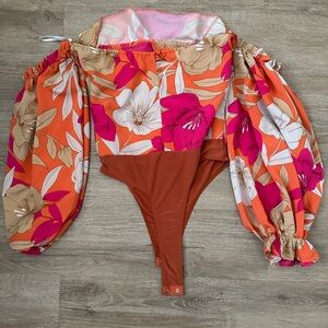 Women’s Lulu's colorful Floral bodysuit small